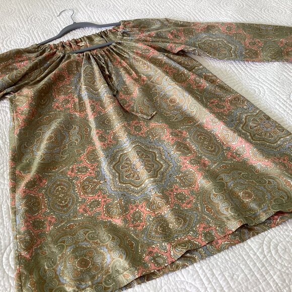 J.Crew 100% Silk Tunic Top Blouse Paisley Print Size M Tie Neckline - Picture 7 of 13